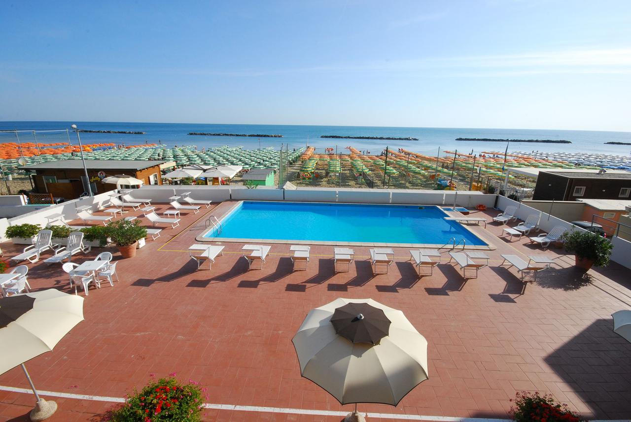 HOTEL EMBASSY PESARO • PESARO • 3⋆ ITALY • RATES FROM €104